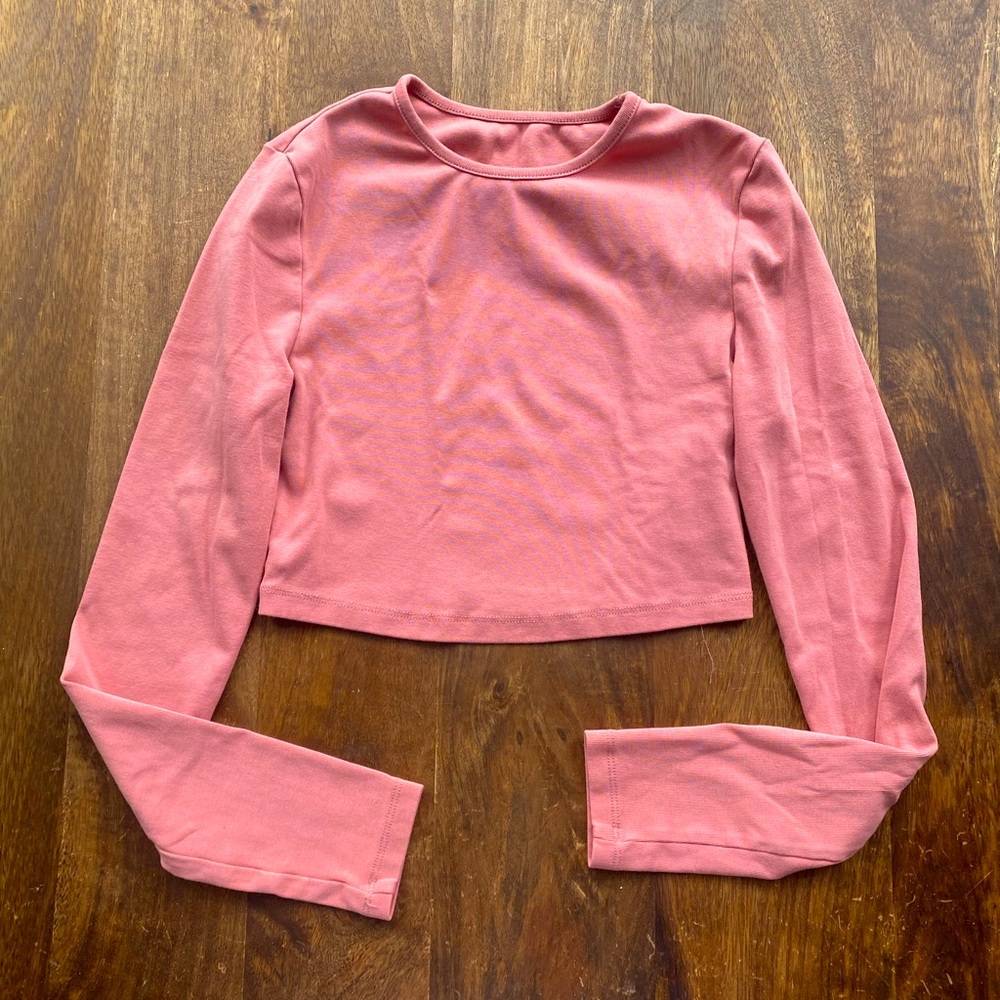 Pink long sleeve crop top